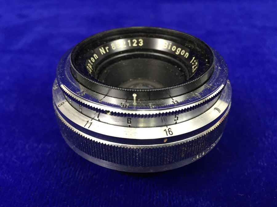 Zeiss-Opton Biogon 35mm Lens [Photo 11]