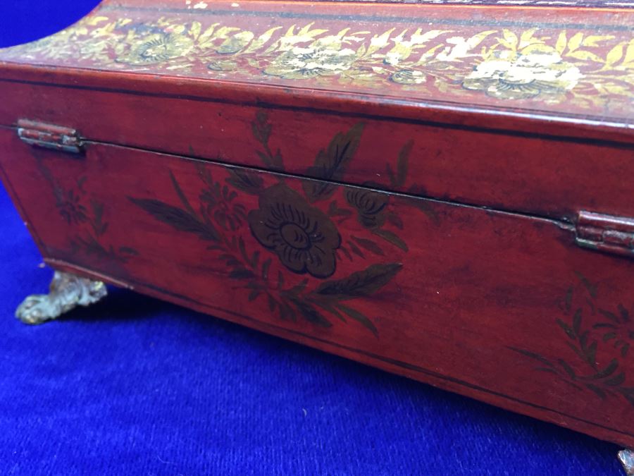 Old Asian Laquer Hand Painted Footed Box Don't Have Key [Photo 15]