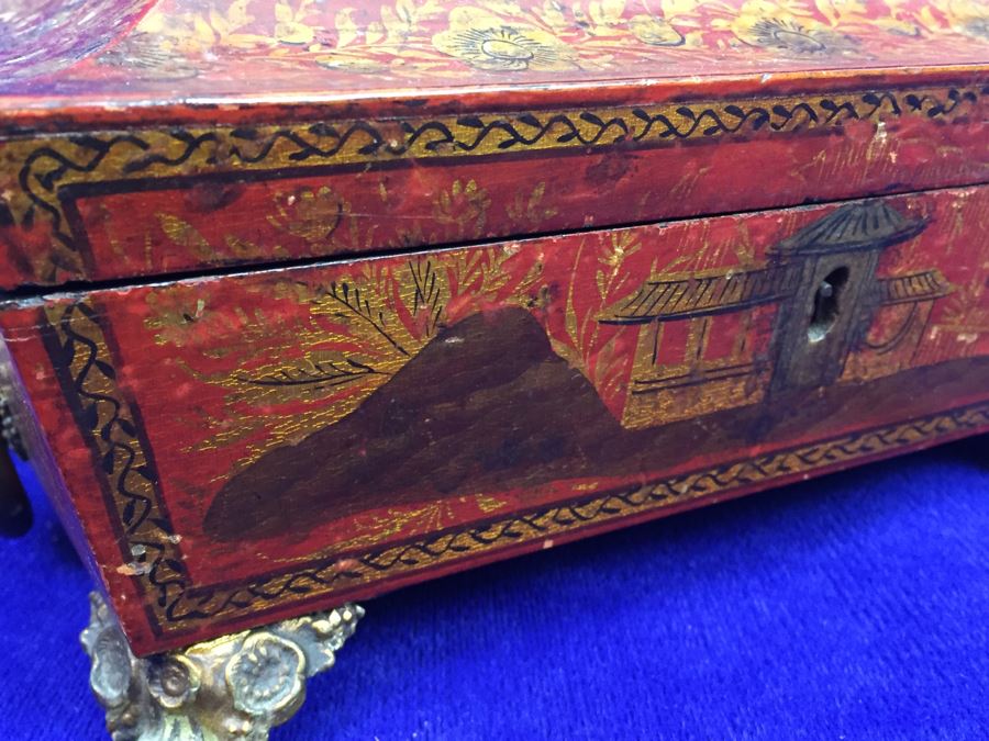 Old Asian Laquer Hand Painted Footed Box Don't Have Key [Photo 11]