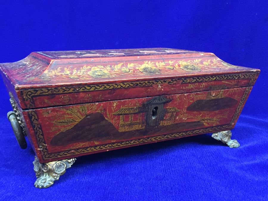 Old Asian Laquer Hand Painted Footed Box Don't Have Key [Photo 9]