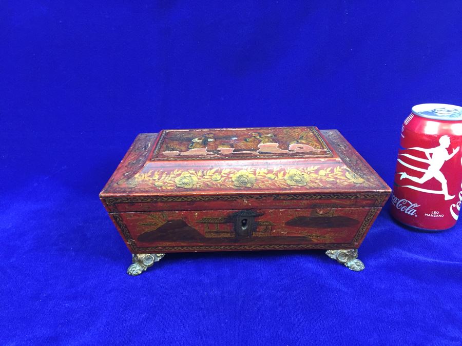 Old Asian Laquer Hand Painted Footed Box Don't Have Key [Photo 1]