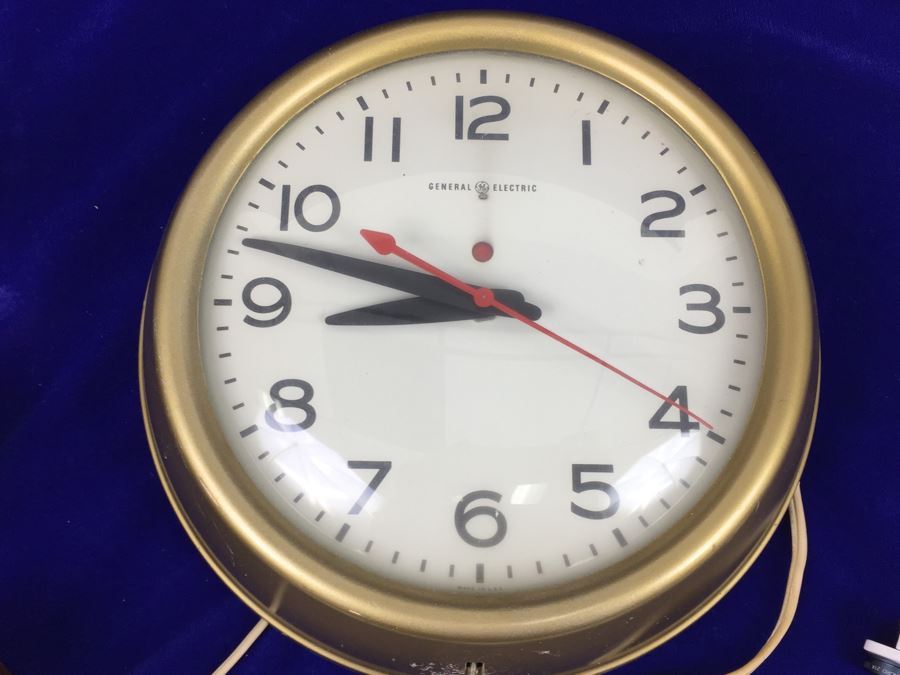 General Electric Wall Clock Model 2908 [Photo 11]