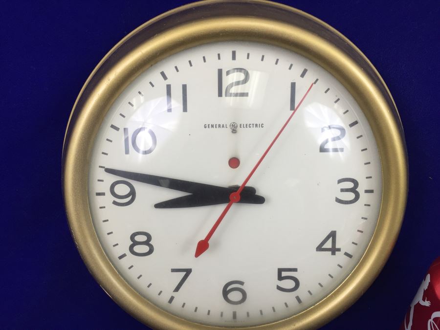 General Electric Wall Clock Model 2908 [Photo 4]