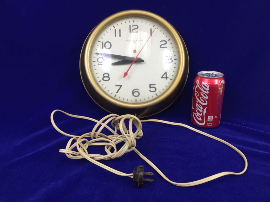 General Electric Wall Clock Model 2908 [Photo 1]