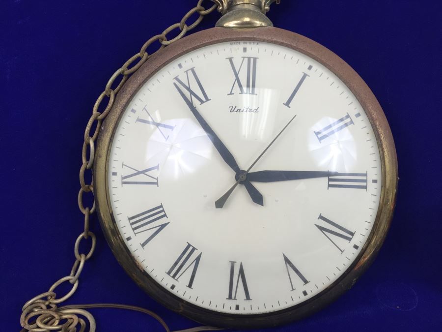 United Clock Company Pocket Watch Wall Or Hanging Clock Model No. 40 [Photo 2]