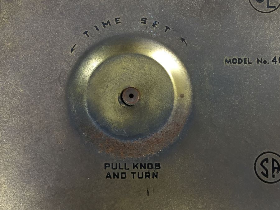 United Clock Company Pocket Watch Wall Or Hanging Clock Model No. 40 [Photo 15]