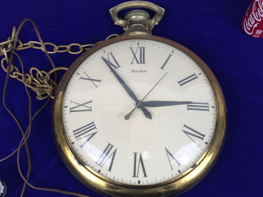United Clock Company Pocket Watch Wall Or Hanging Clock Model No. 40 [Photo 10]