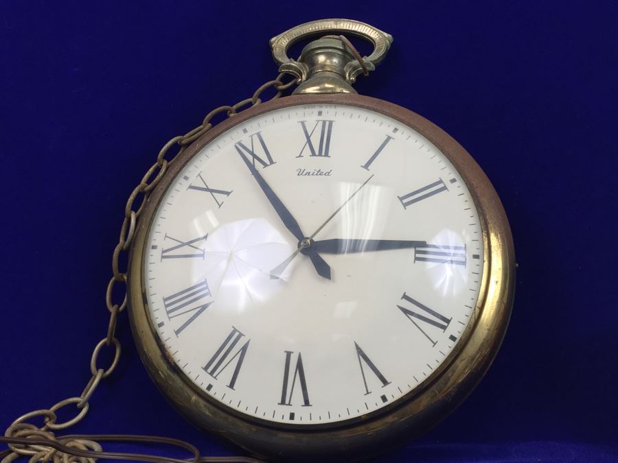 United Clock Company Pocket Watch Wall Or Hanging Clock Model No. 40 [Photo 9]