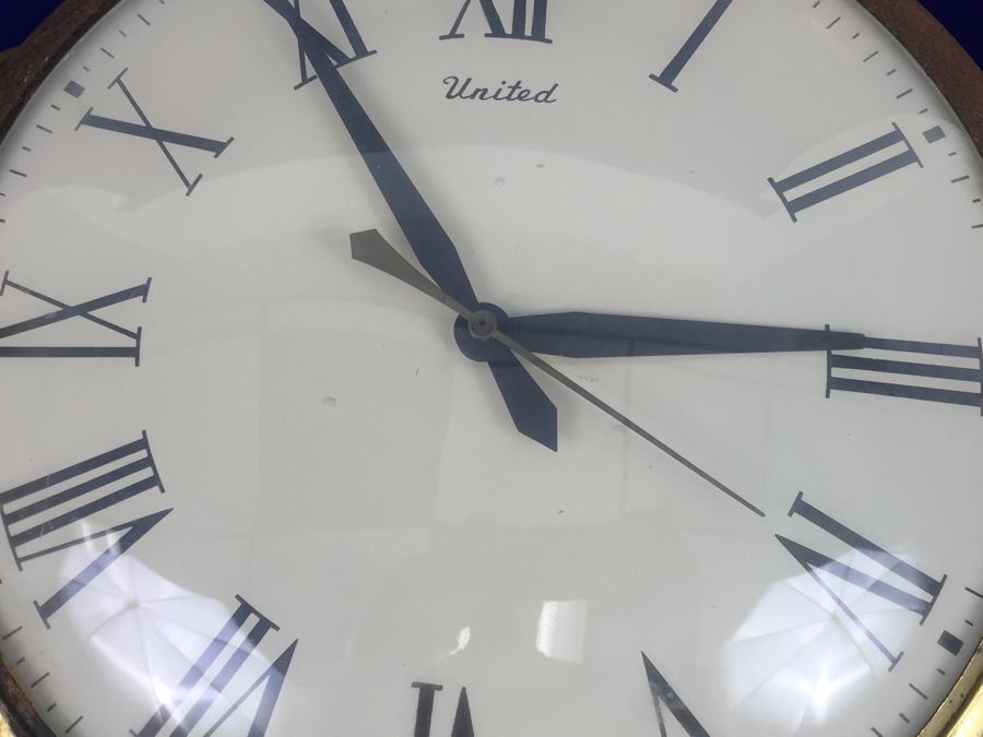 United Clock Company Pocket Watch Wall Or Hanging Clock Model No. 40 [Photo 19]