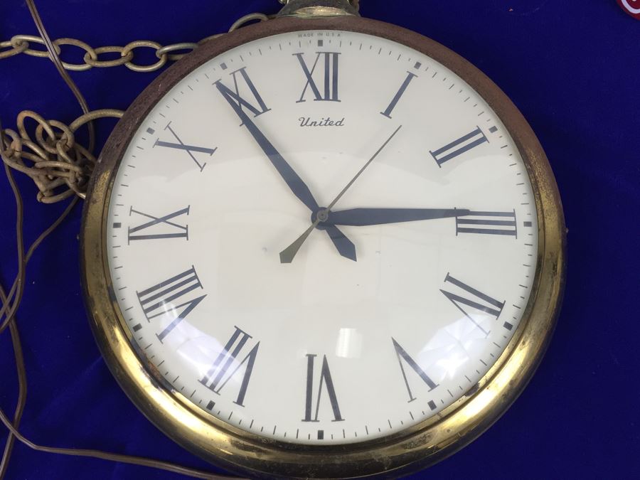 United Clock Company Pocket Watch Wall Or Hanging Clock Model No. 40 [Photo 11]
