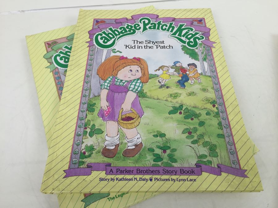 (6) Cabbage Patch Kids Parker Brothers Books New Old Stock Vintage 1984