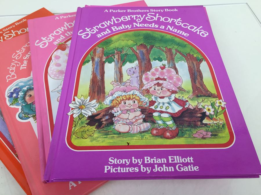 (7) Strawberry Shortcake Parker Brothers Story Books New Old Stock [Photo 7]