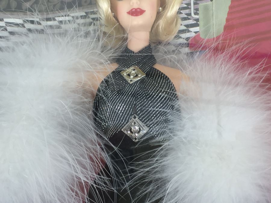 Collector Edition Steppin' Out Barbie Third In A Series Mattel 21531 New In Box Vintage 1998 [Photo 5]