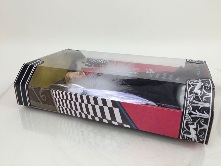 Collector Edition Steppin' Out Barbie Third In A Series Mattel 21531 New In Box Vintage 1998 [Photo 8]