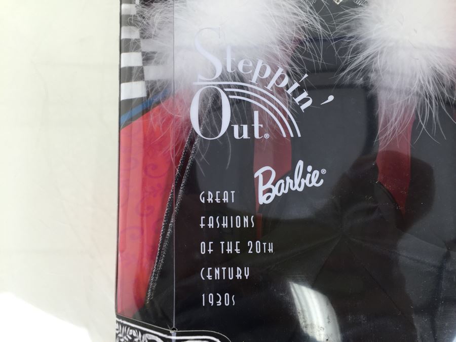 Collector Edition Steppin' Out Barbie Third In A Series Mattel 21531 New In Box Vintage 1998 [Photo 7]