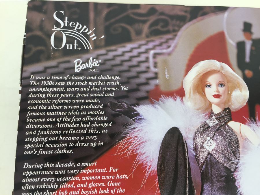 Collector Edition Steppin' Out Barbie Third In A Series Mattel 21531 New In Box Vintage 1998 [Photo 9]