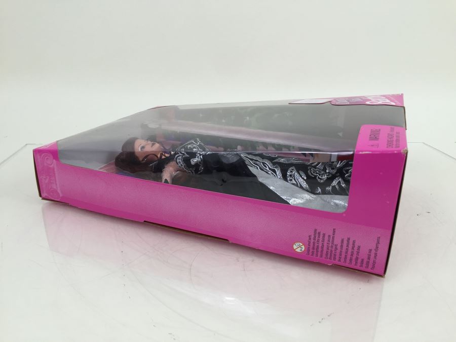 Charity Ball Barbie COTA Mattel 18979 New In Box Vintage 1997 [Photo 8]