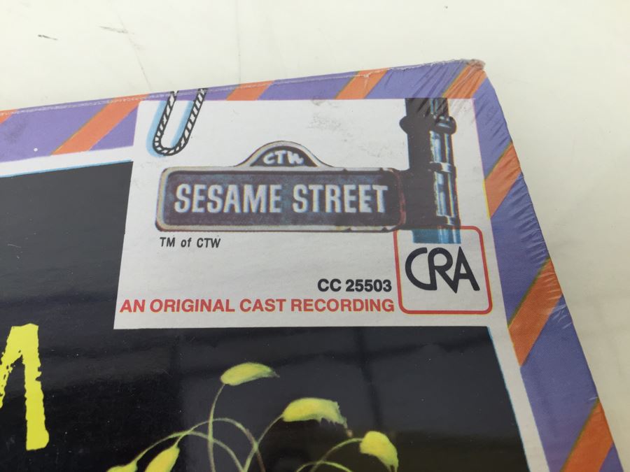 SEALED The Muppet Alphabet Album Starring Jim Henson's MUPPETS From Sesame Street CC 25503 And 1976 Sesame Street Activities Book [Photo 5]