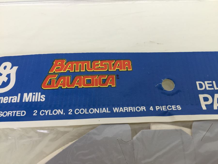 Sealed Battlestar Galatica Deluxe Party Masks: 2 Cylon And 2 Colonial Warriors [Photo 3]