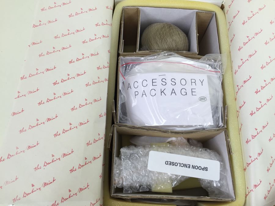 Campbell Kids 'The Dancing Chef' Vintage 1995 Danbury Mint New In Box [Photo 3]