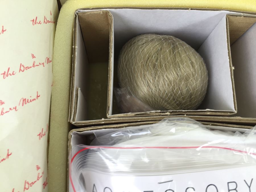 Campbell Kids 'The Dancing Chef' Vintage 1995 Danbury Mint New In Box [Photo 7]