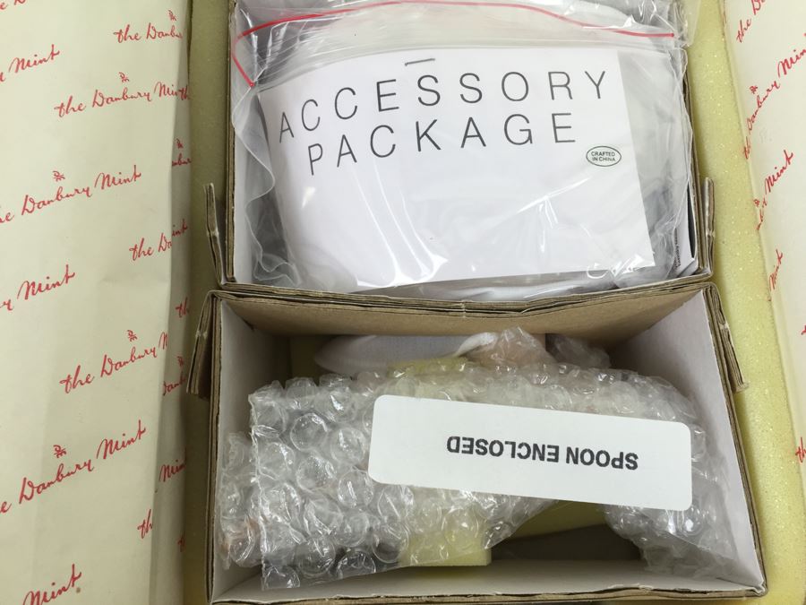 Campbell Kids 'The Dancing Chef' Vintage 1995 Danbury Mint New In Box [Photo 8]