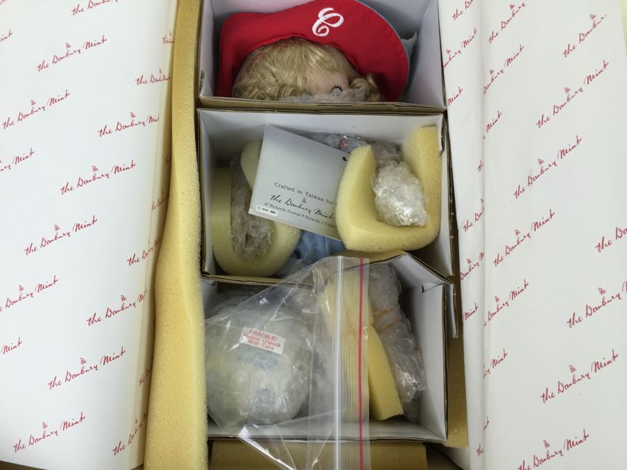 Campbell Kids 'Little Clam Digger' Vintage 1996 Danbury Mint New In Box  [Photo 3]