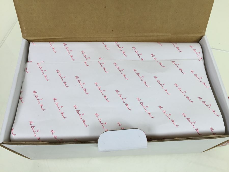 Campbell Kids 'Miss Sniffles' Vintage 1995 Danbury Mint New In Box [Photo 10]