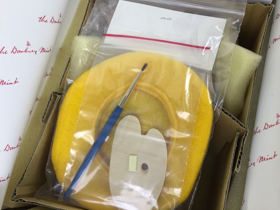 Campbell Kids 'La Petite Artiste' Vintage 1996 Danbury Mint New In Box [Photo 7]