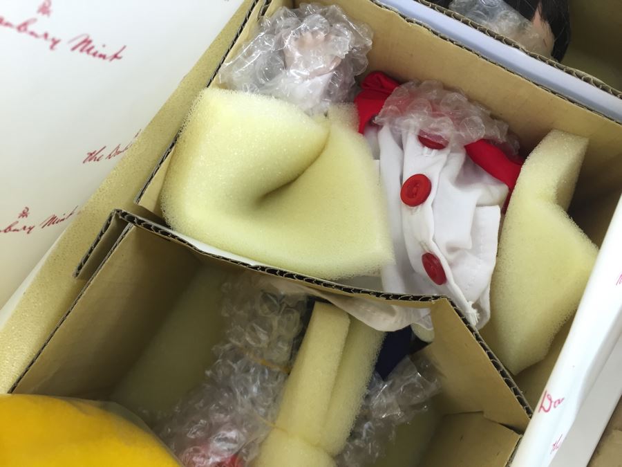 Campbell Kids 'La Petite Artiste' Vintage 1996 Danbury Mint New In Box [Photo 8]