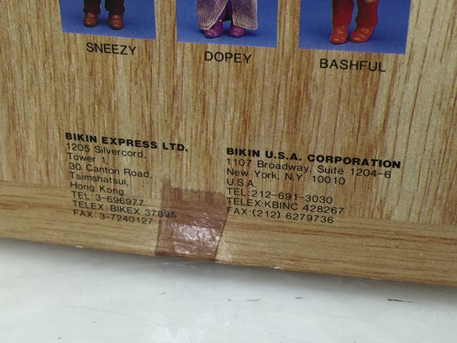 Vintage Disney's Snow White And The Seven Dwarfs 'Bashfull' And 'Sleepy' Figurines Action Figures Bikin New In Box [Photo 11]