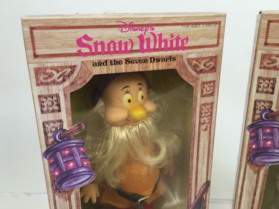 Vintage Disney's Snow White And The Seven Dwarfs 'Bashfull' And 'Sleepy' Figurines Action Figures Bikin New In Box [Photo 5]