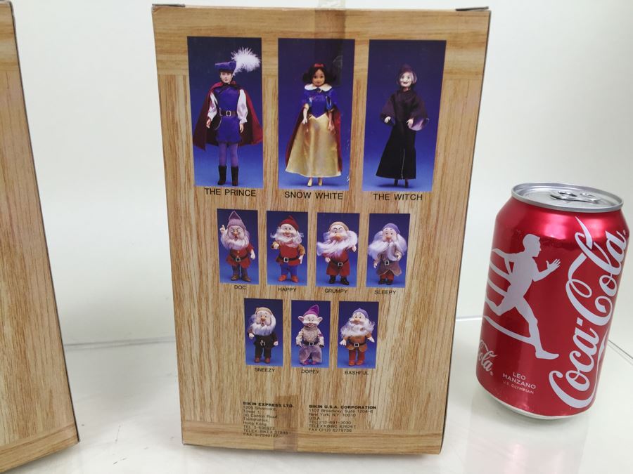 Vintage Disney's Snow White And The Seven Dwarfs 'Happy' And 'Sneezy' Figurines Action Figures Bikin New In Box [Photo 9]