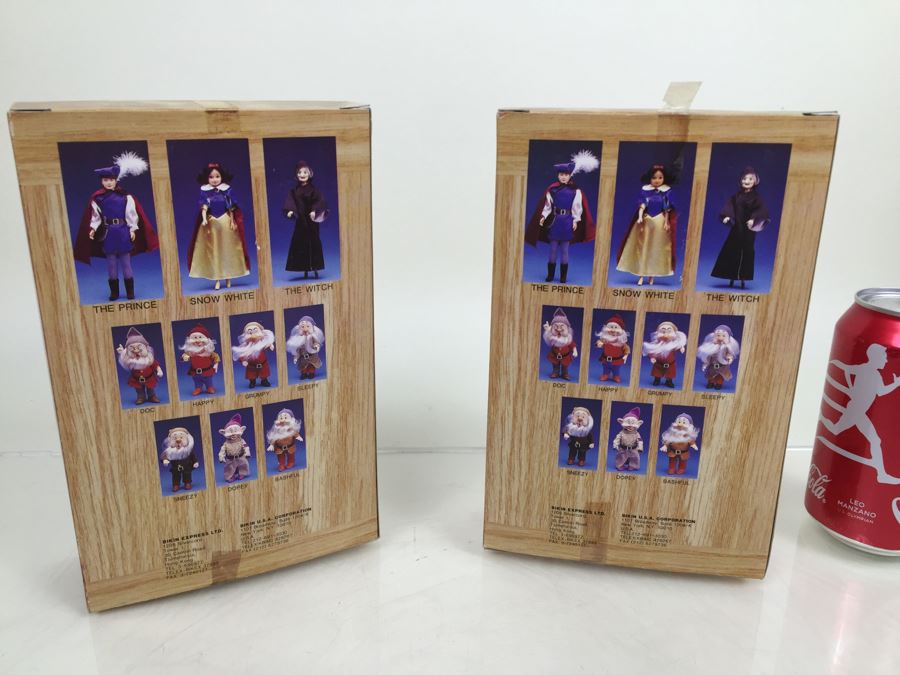 Vintage Disney's Snow White And The Seven Dwarfs 'Happy' And 'Sneezy' Figurines Action Figures Bikin New In Box [Photo 2]