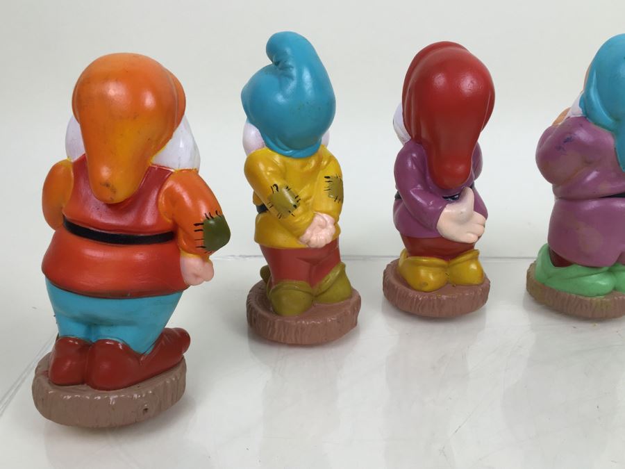 Walt Disney's Snow White And The Seven Dwarfs 'Seven Dwarfs' Vinyl Figurines Loose [Photo 11]