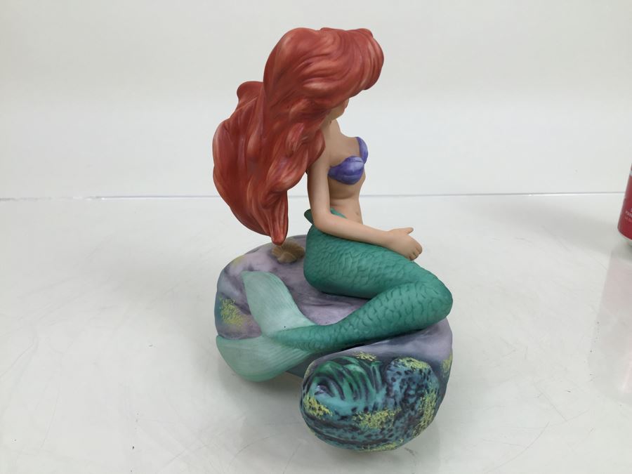 Disney's Little Mermaid 'Ariel' Figurine [Photo 8]