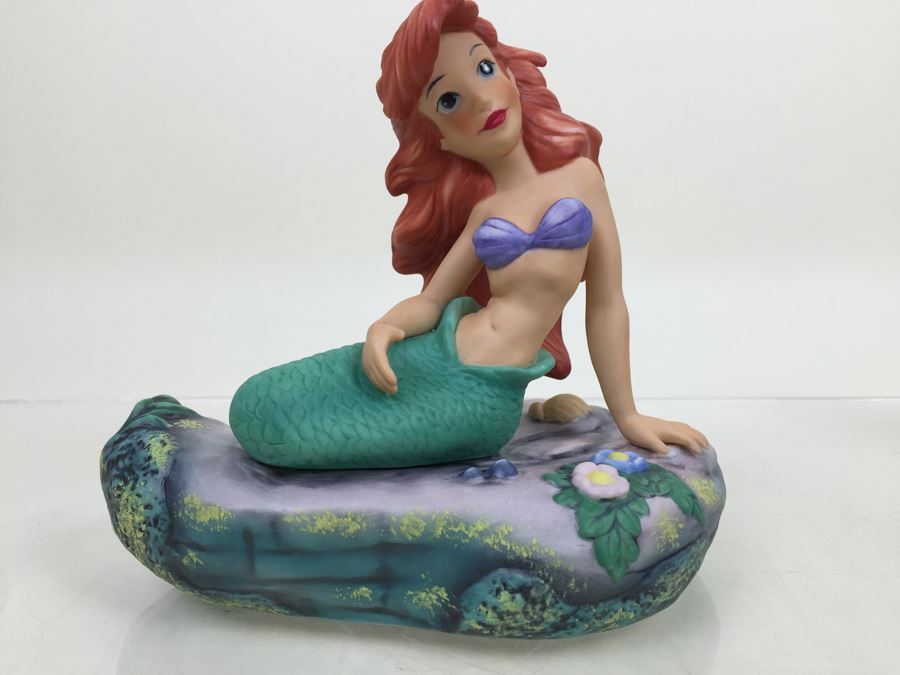 Disney's Little Mermaid 'Ariel' Figurine [Photo 5]