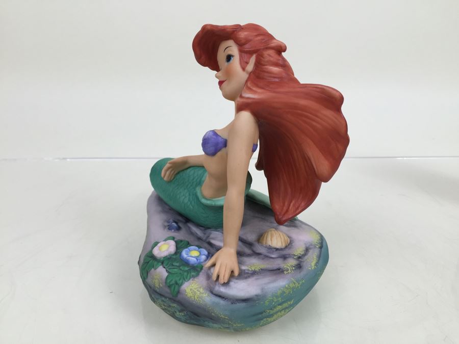 Disney's Little Mermaid 'Ariel' Figurine [Photo 6]
