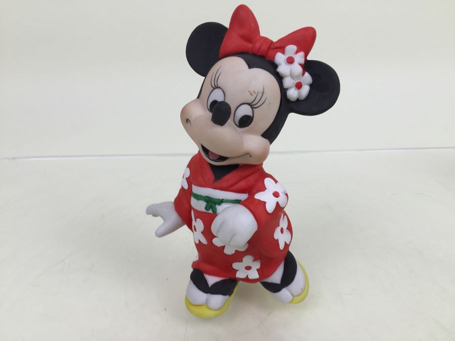 Walt Disney Minnie Mouse Japanese Figurine [Photo 2]