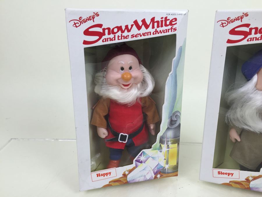 Walt Disney's Snow White And The Seven Dwarfs 'Happy' And 'Sleepy' 6 1/2' Doll Figurines Action Figures Bikin New In Box [Photo 4]