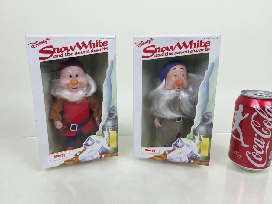 Walt Disney's Snow White And The Seven Dwarfs 'Happy' And 'Sleepy' 6 1/2' Doll Figurines Action Figures Bikin New In Box