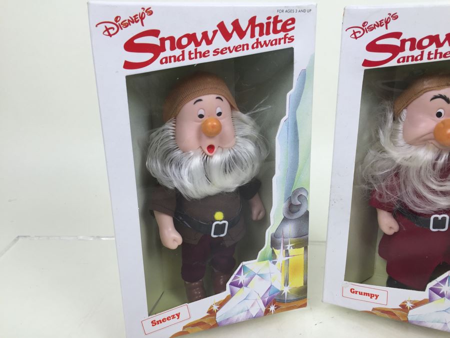 Walt Disney's Snow White And The Seven Dwarfs 'sneezy' And 'grumpy' 6 1 