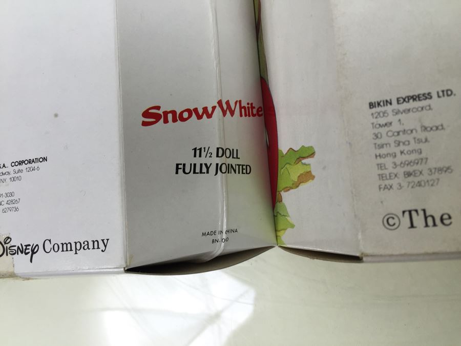 Pair Of Walt Disney's Snow White And The Seven Dwarfs 'Snow White' 11 1/2' Doll Bikin New In Box [Photo 12]