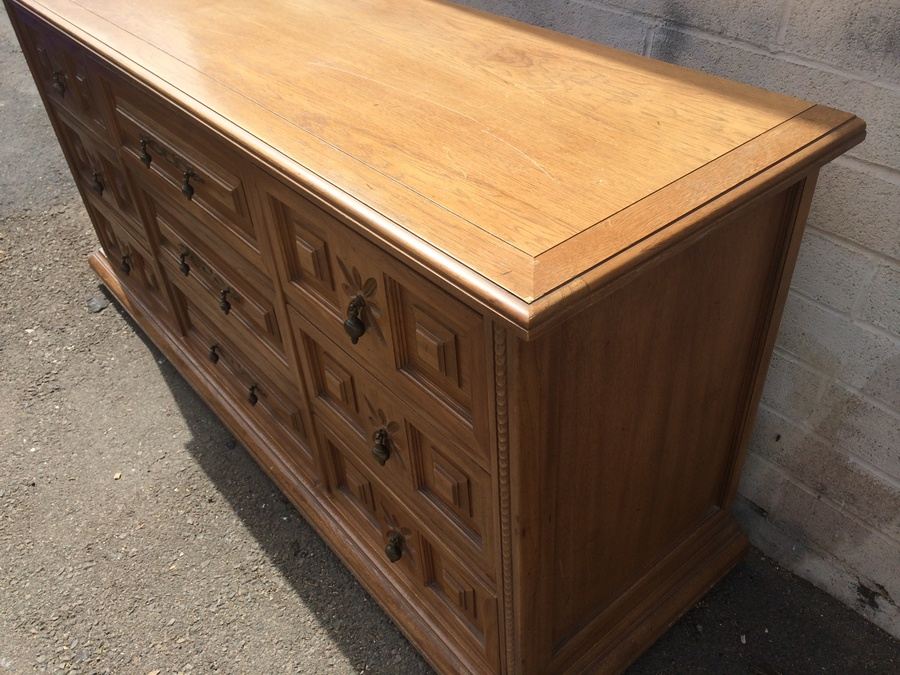 9-Drawer Dresser - American of Martinsville [Photo 8]