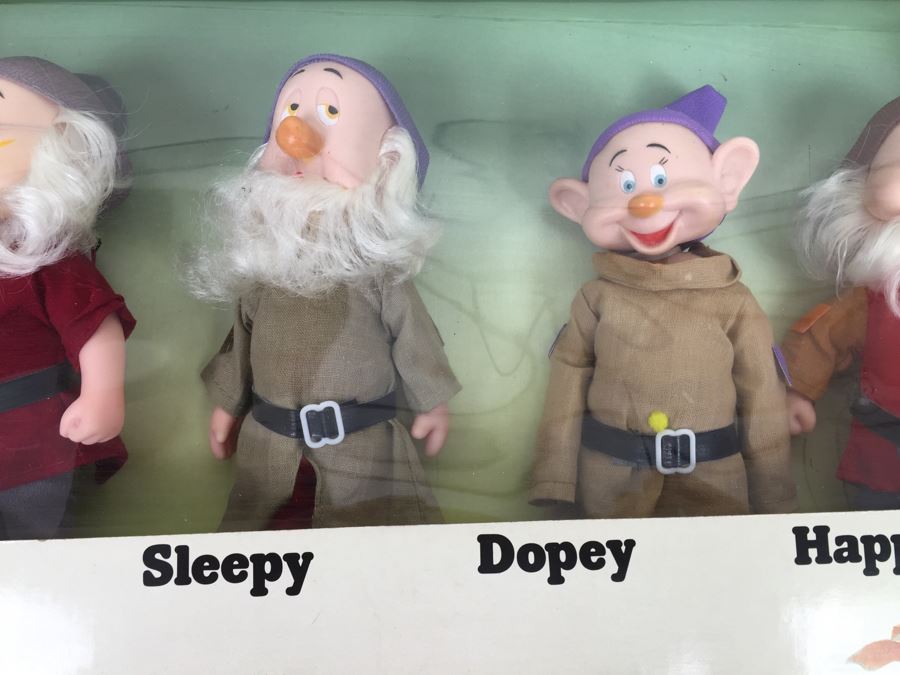 Disney's Snow White And The Seven Dwarfs All Seven Dwarfs New In Box Bikin [Photo 6]