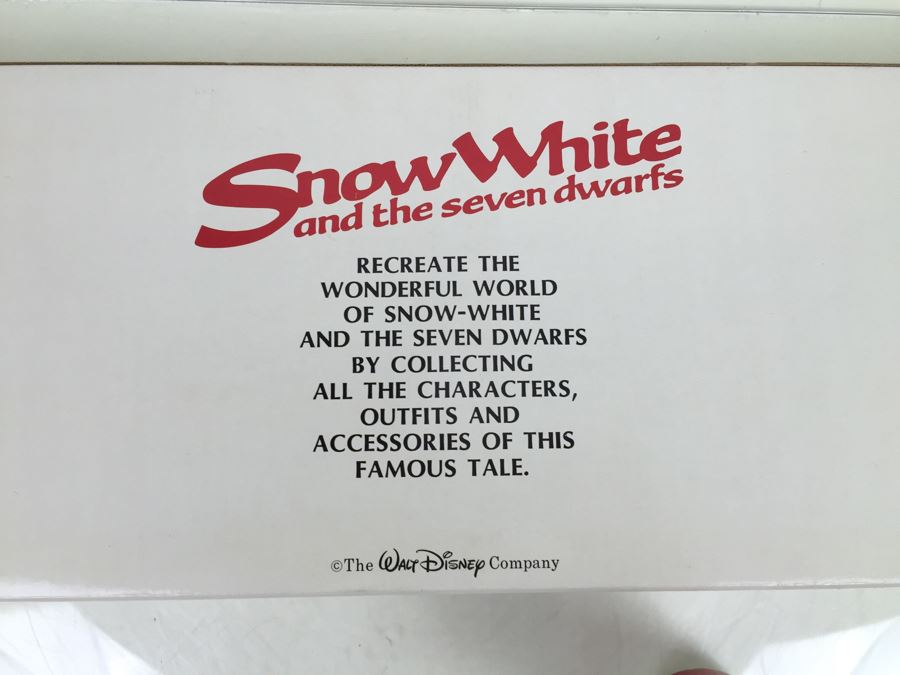 Disney's Snow White And The Seven Dwarfs All Seven Dwarfs New In Box Bikin [Photo 10]
