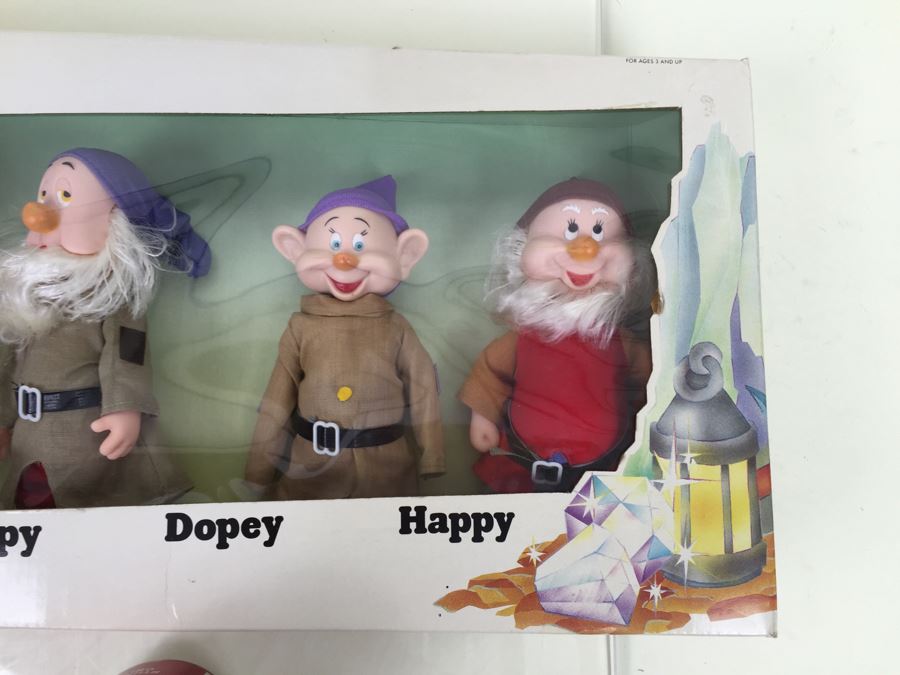 Disney's Snow White And The Seven Dwarfs All Seven Dwarfs New In Box Bikin [Photo 8]