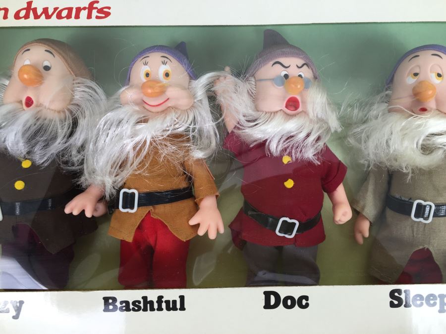 Disney's Snow White And The Seven Dwarfs All Seven Dwarfs New In Box Bikin [Photo 3]