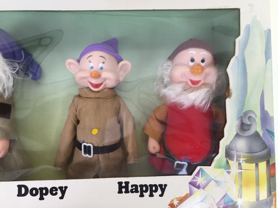 Disney's Snow White And The Seven Dwarfs All Seven Dwarfs New In Box Bikin [Photo 7]