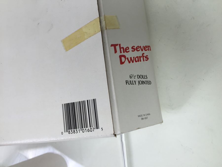 Disney's Snow White And The Seven Dwarfs All Seven Dwarfs New In Box Bikin [Photo 11]